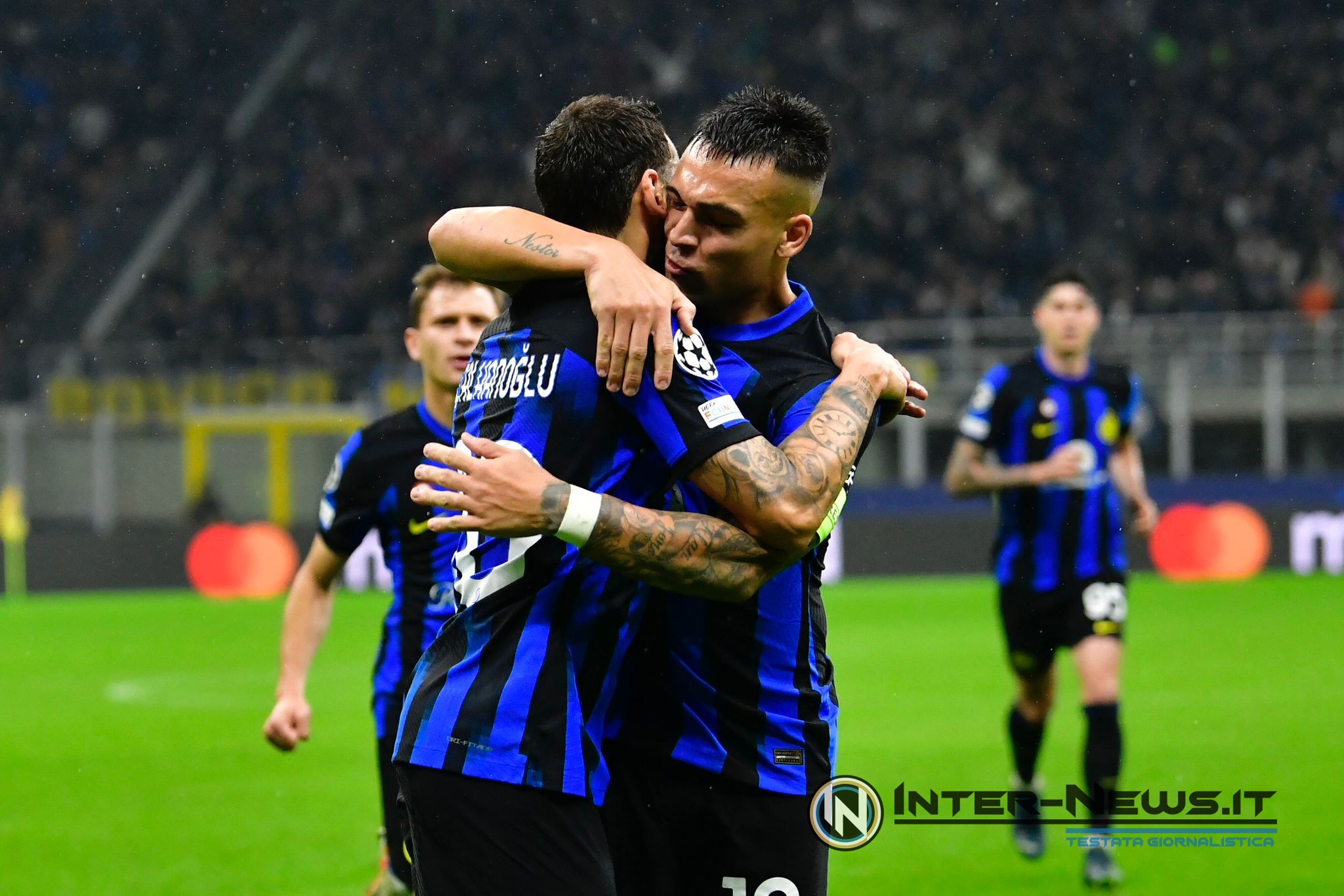 Hakan Calhanoglu e Lautaro Martinez, esultanza in Inter-Salisburgo (Photo by Tommaso Fimiano/Inter-News.it ©)