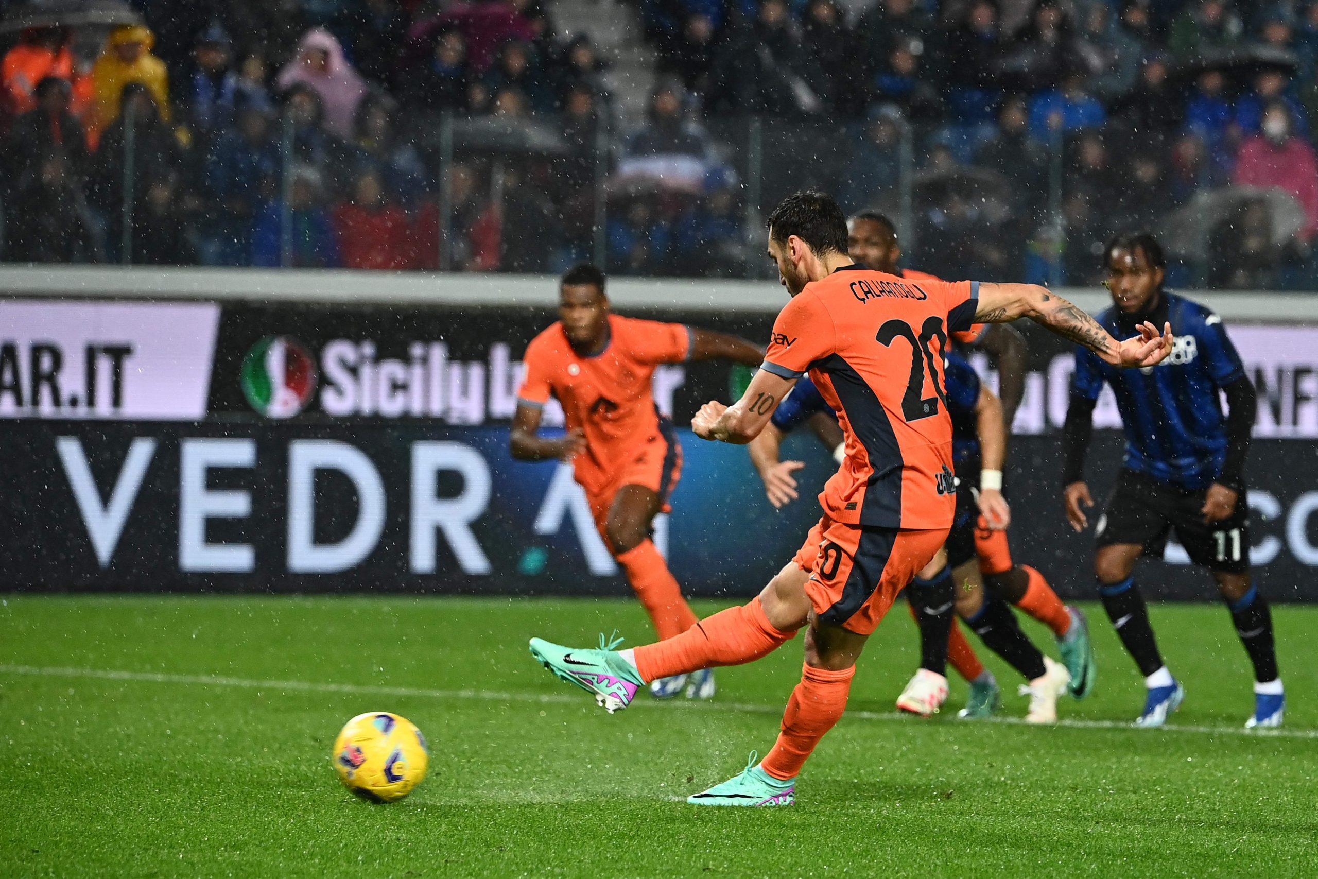 Hakan Calhanoglu, Atalanta-Inter