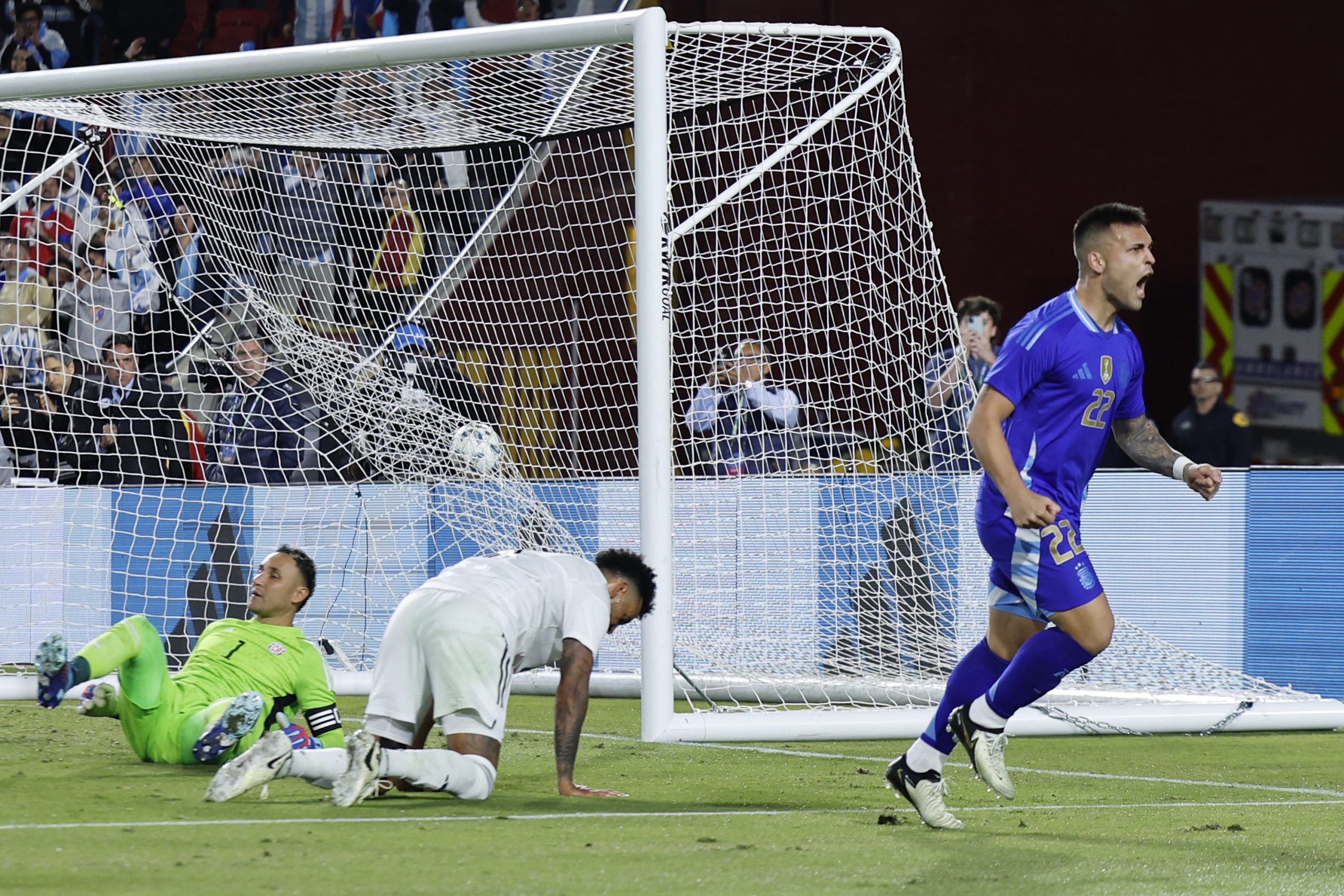 Lautaro Martinez, Argentina-Costarica