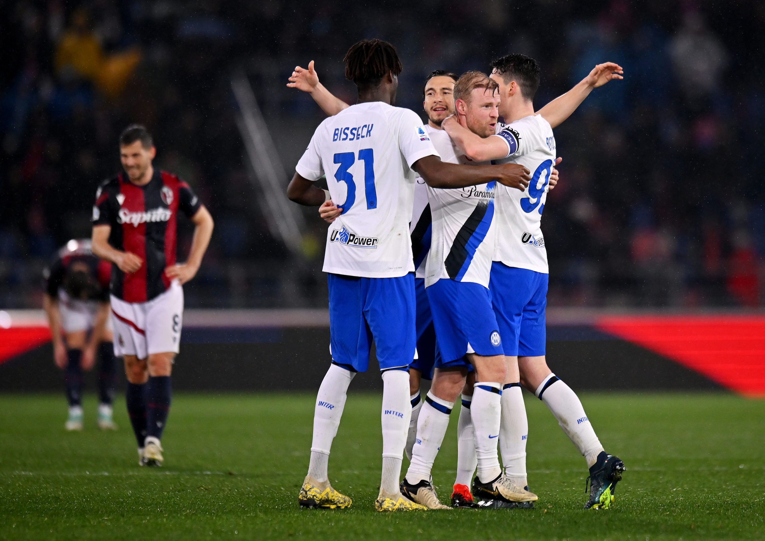 Davy Klaassen, Yann Bisseck, Alessandro Bastoni e Matteo Darmian in Bologna-Inter