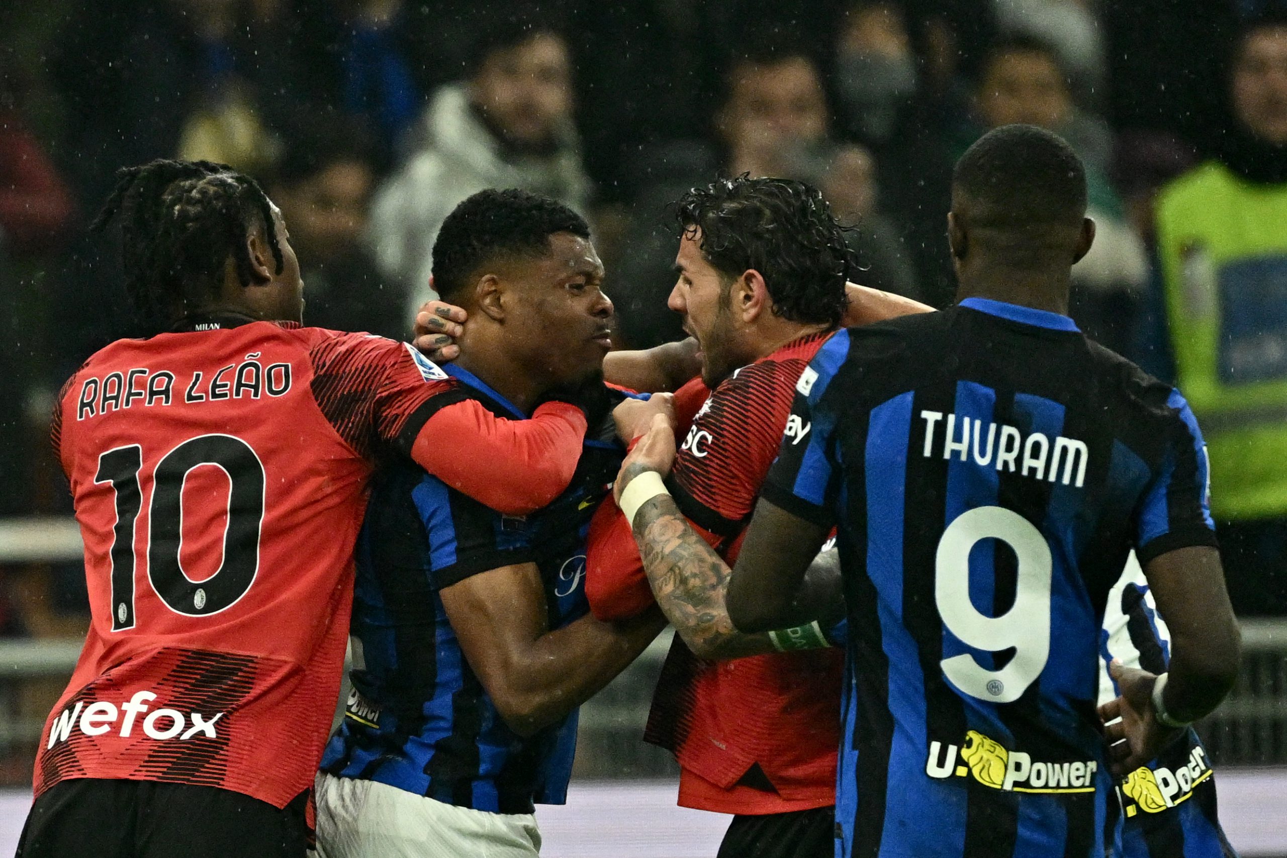 Denzel Dumfries e Theo Hernandez, Milan-Inter