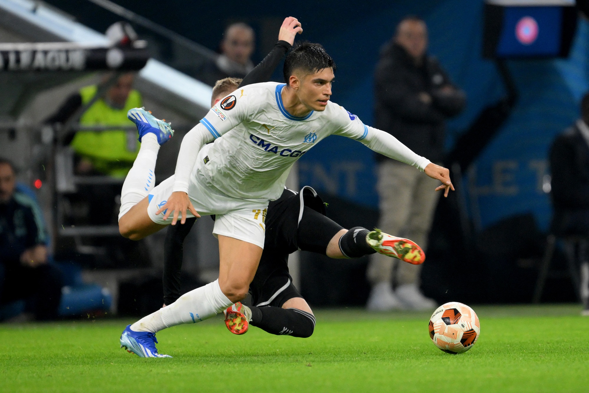 Joaquin Correa in maglia Olympique Marsiglia via Inter (Photo by Nicolas Tucat/AFP via Getty Images/OneFootball)