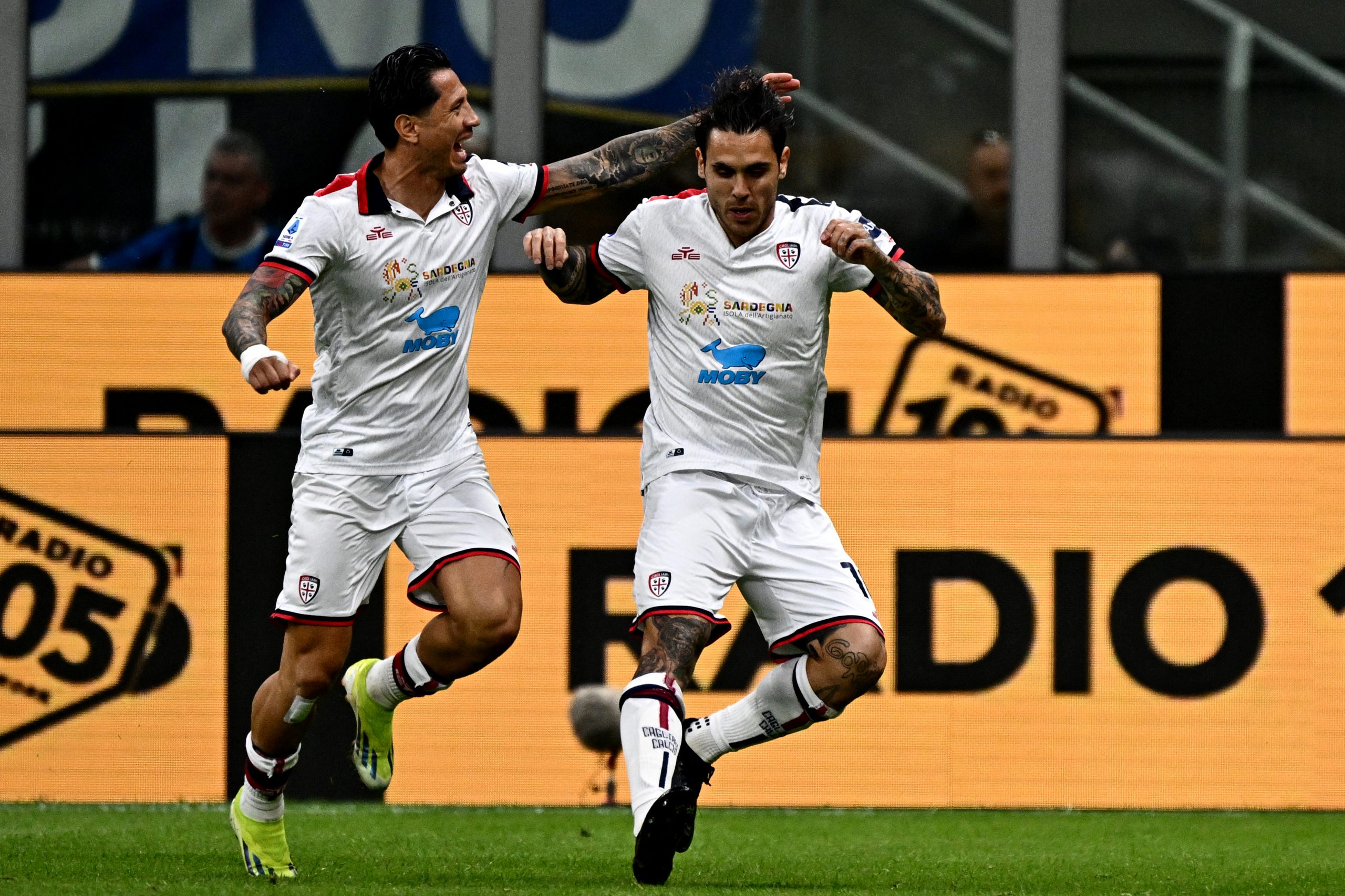 Gianluca Lapadula e Nicolas Viola in Inter-Cagliari