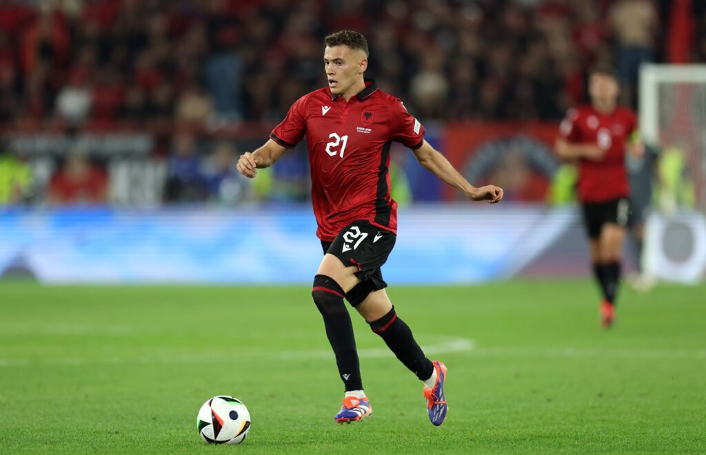 Kristjan Asllani, Albania