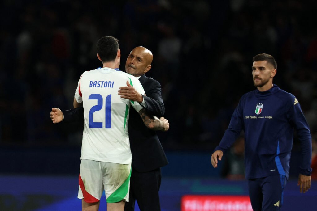 Luciano Spalletti e Alessandro Bastoni in Francia-Italia