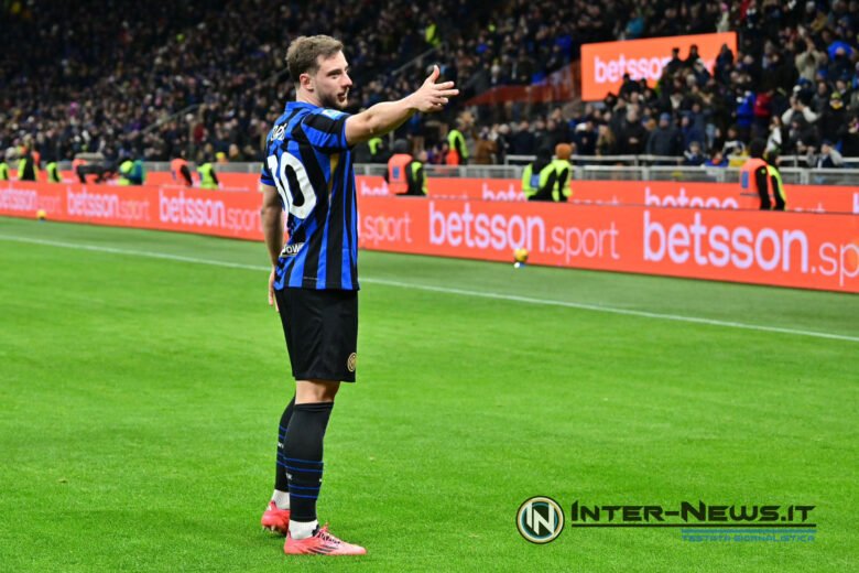 Carlos Augusto esulta dopo la rete in Inter-Como di Serie A (Photo by Tommaso Fimiano/Inter-News.it ©)