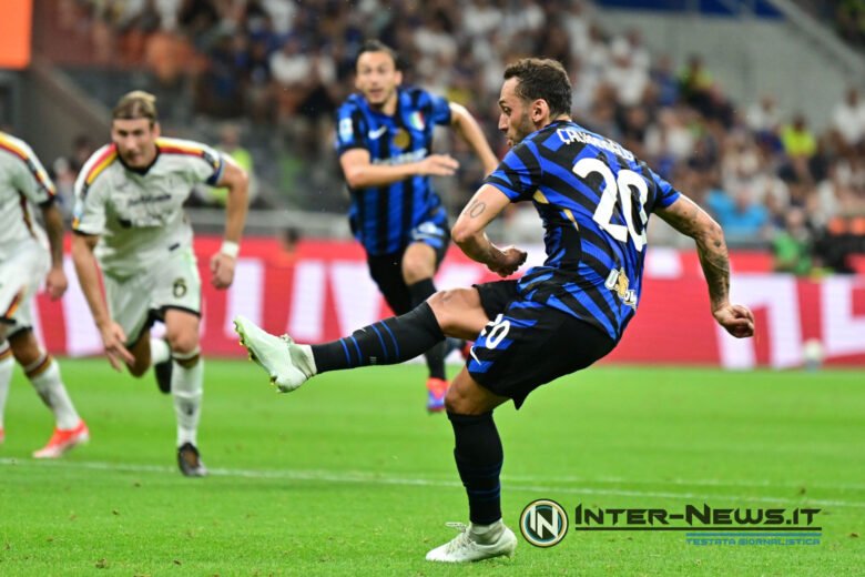 Hakan Calhanoglu in Inter-Lecce di Serie A (Photo by Tommaso Fimiano/Inter-News.it ©)