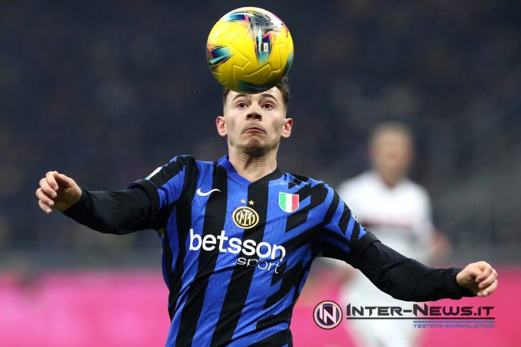 Kristjan Asllani in azione durante Inter-Bologna di Serie A (Photo by Tommaso Fimiano/Inter-News.it ©)