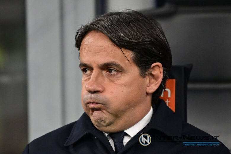 Simone Inzaghi sbuffa a San Siro durante Inter-Bologna di Serie A (Photo by Tommaso Fimiano/Inter-News.it ©)