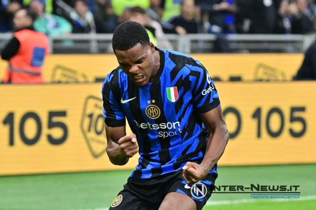 Denzel Dumfries esulta in Inter-Juventus di Serie A (Photo by Tommaso Fimiano/Inter-News.it ©)